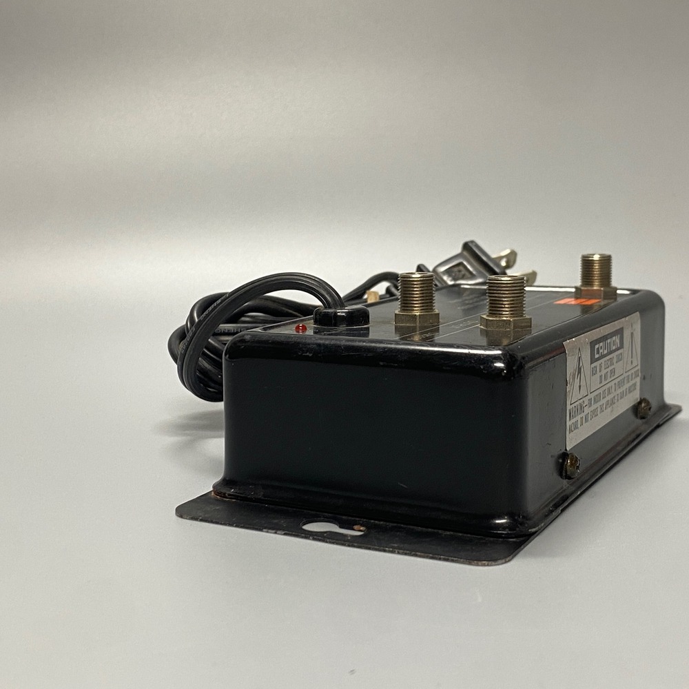 Gemini Signal Amplifier OS Black Excellent DM2000 VHF UHF FM 24dB 2-Output - Picture 10 of 11